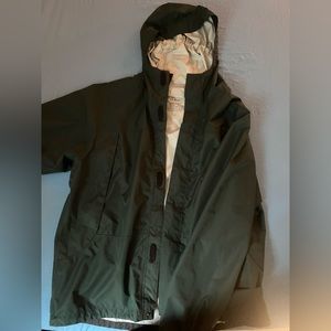 men’s L.L. Bean Raincoat. Brand new, never worn. MENS XL
